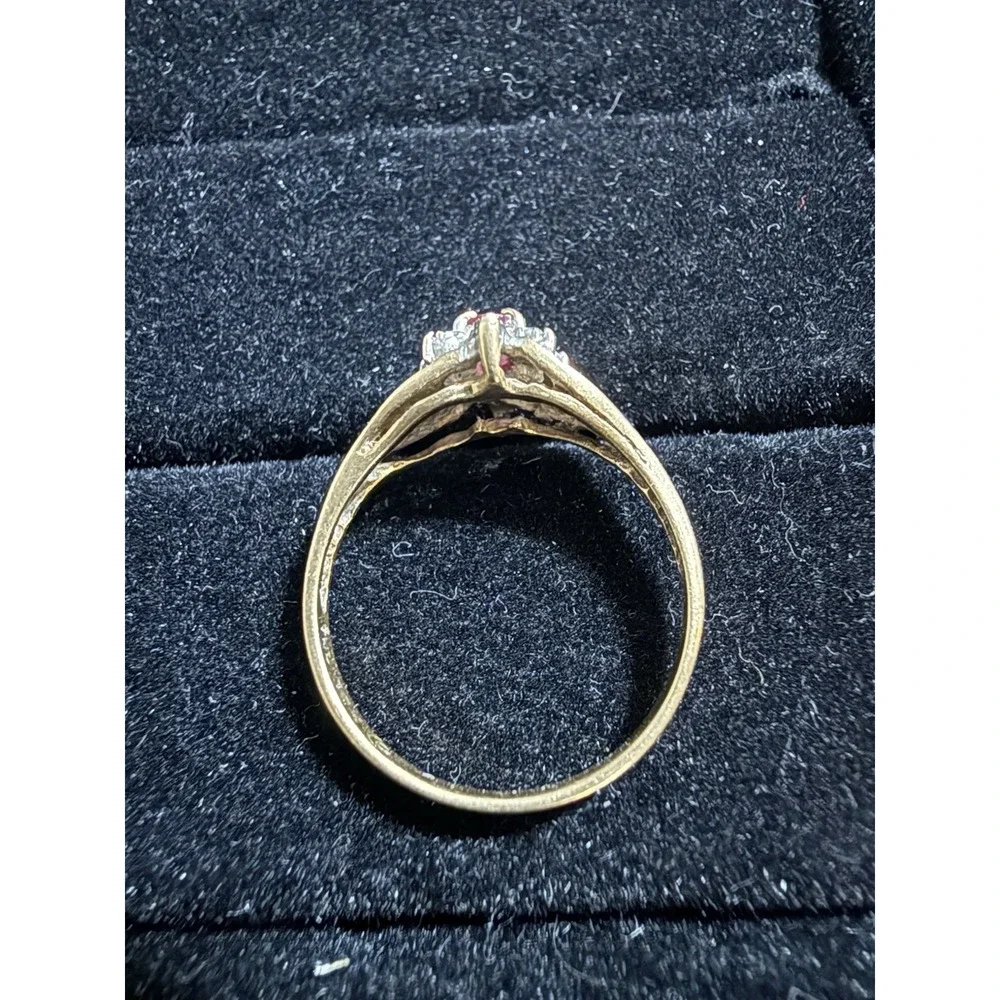 10KT Two Tone Gold Ring Ruby Unknown If Natural Marked THL 6.5 6 1/2